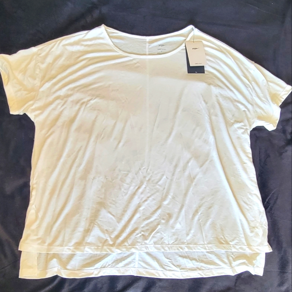 NIKE Yoga Shirt